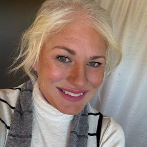 Meet your Posher, Alexandra